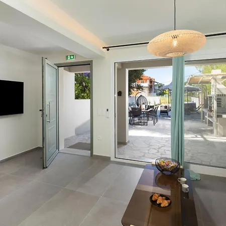 Aggelle 빌라 Potamós