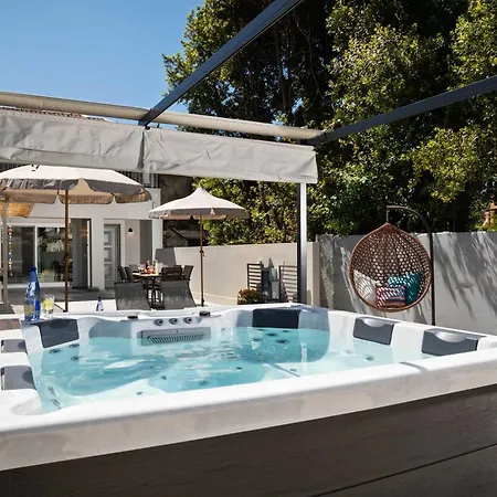 Aggelle Villa *